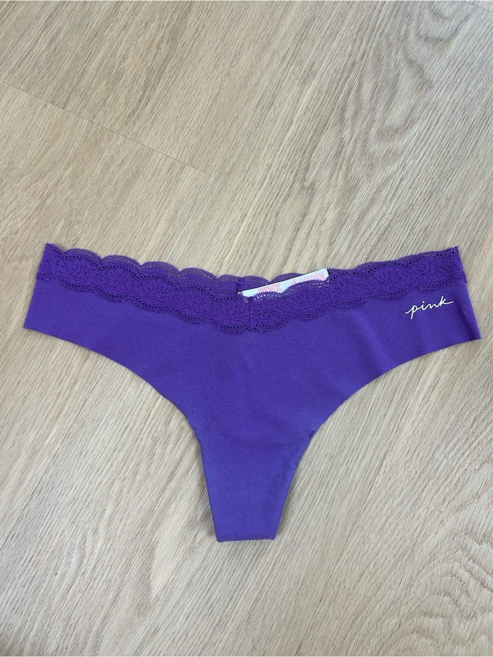 PINK Victoria’s Secret Thong Panty L
